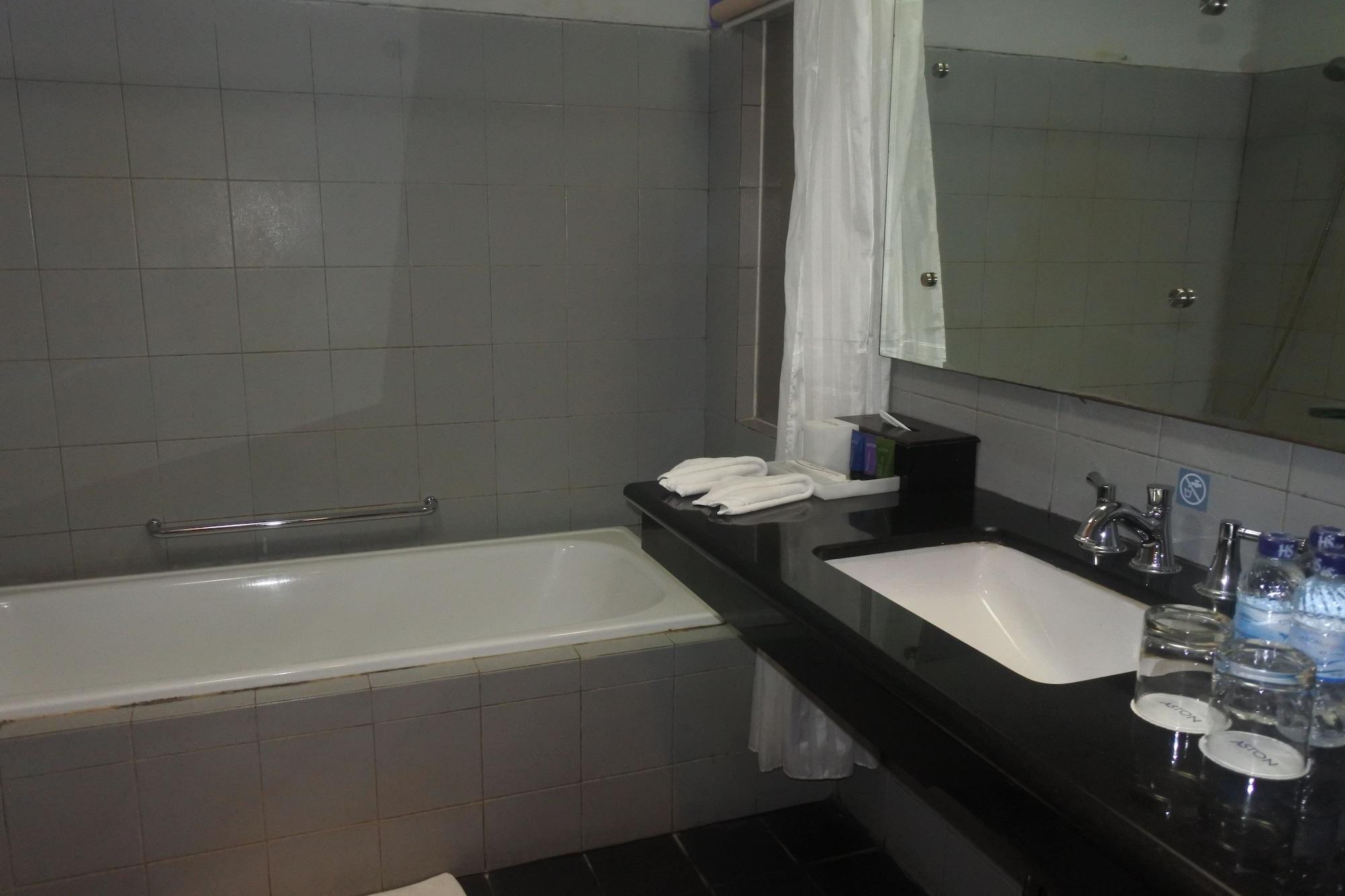 Aston Ketapang City Hotel Ketapang (Kalimantan) Exterior foto